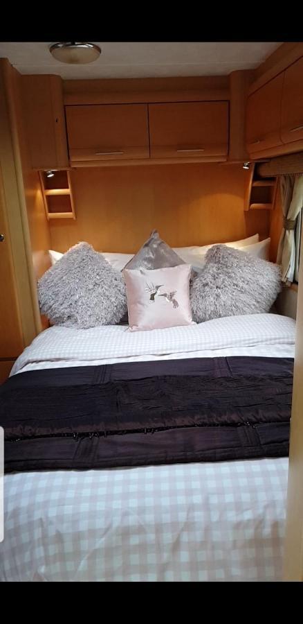 Self Contained Holiday Home Caravan Corsham Εξωτερικό φωτογραφία