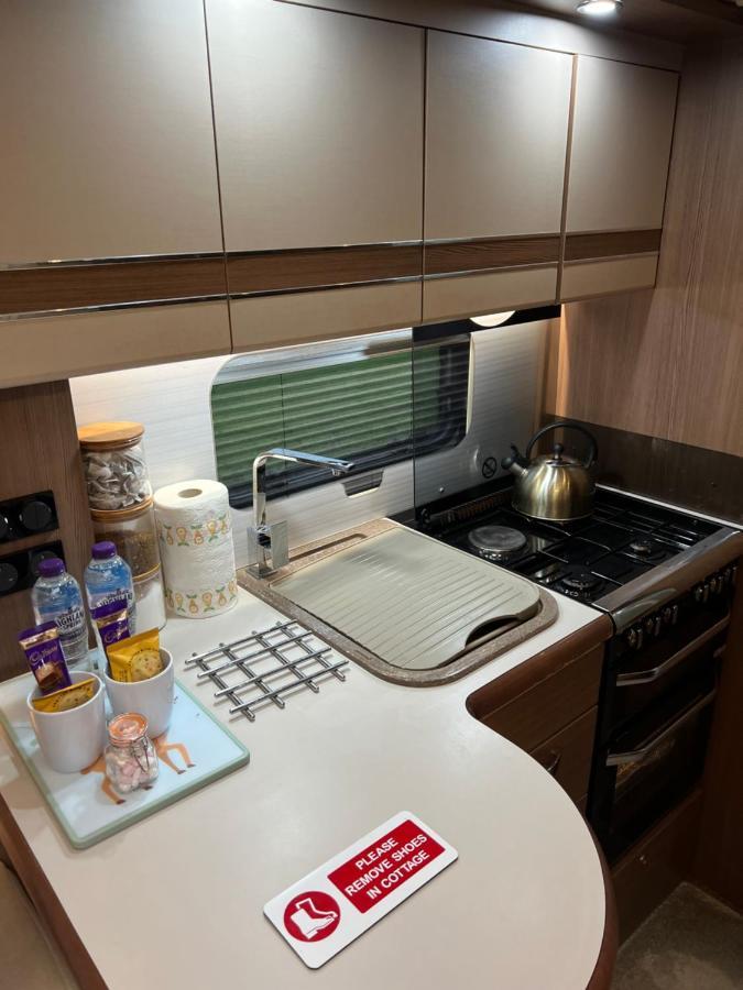 Self Contained Holiday Home Caravan Corsham Εξωτερικό φωτογραφία