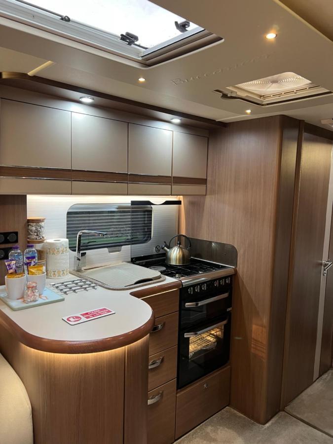 Self Contained Holiday Home Caravan Corsham Εξωτερικό φωτογραφία